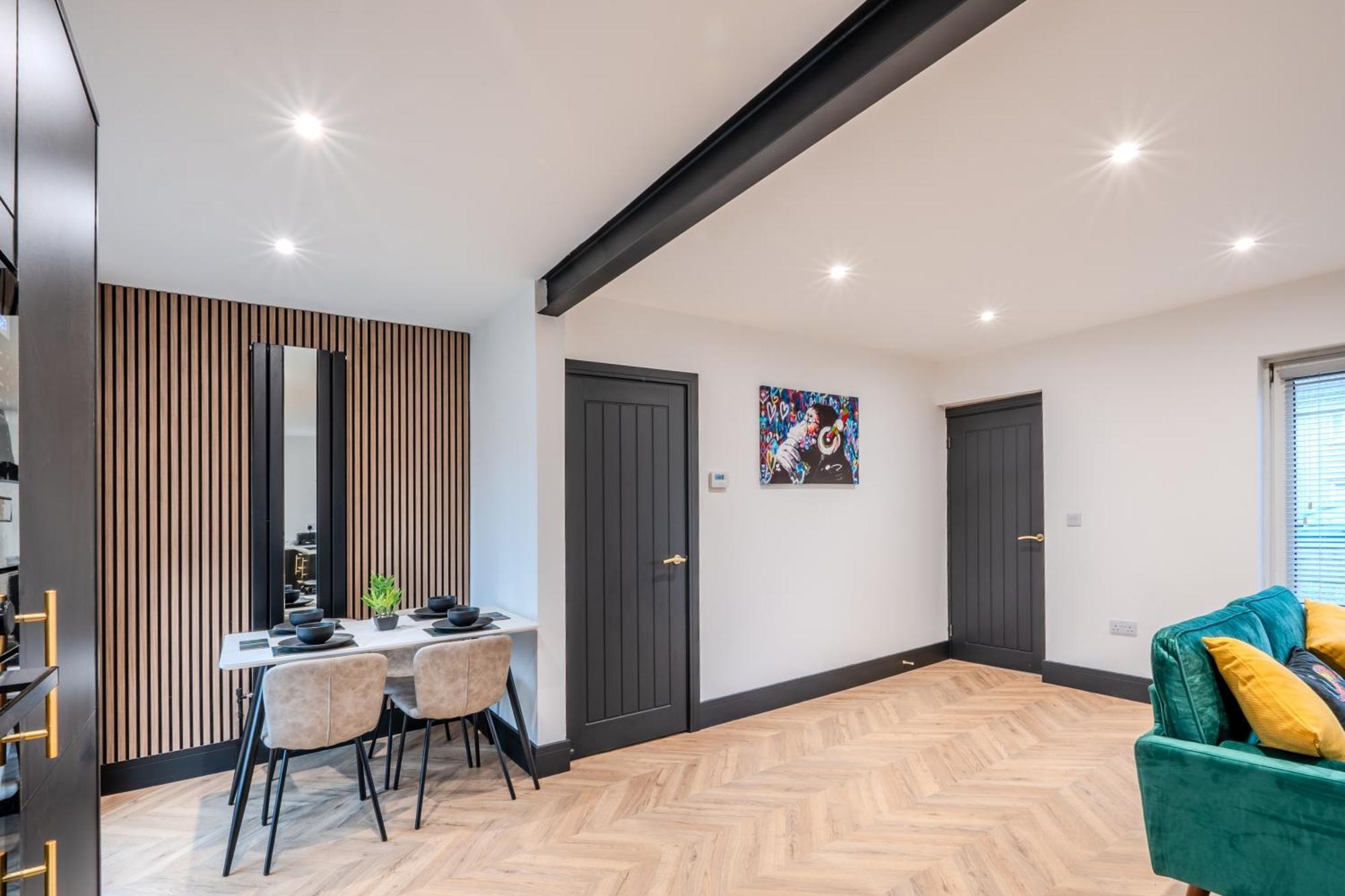 Modern 3Br Home - Private Parking - Tv In Every Bedroom Swansea Bagian luar foto